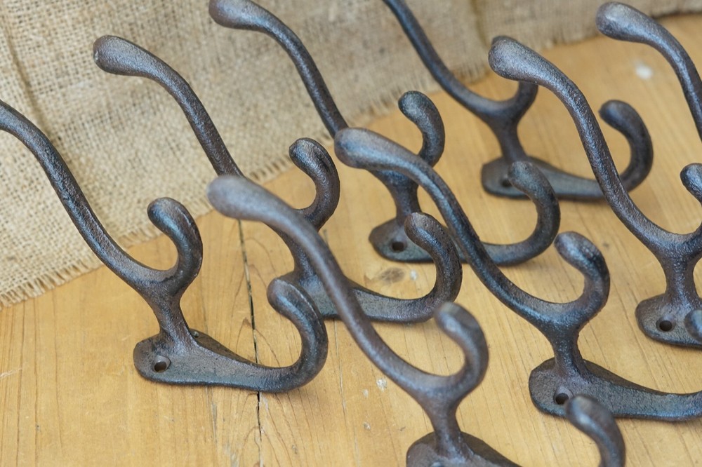 20 Cast Iron TRIPLE SCHOOL Style Coat Hooks Hat Hook Rack Hall Tree Tack Rustic