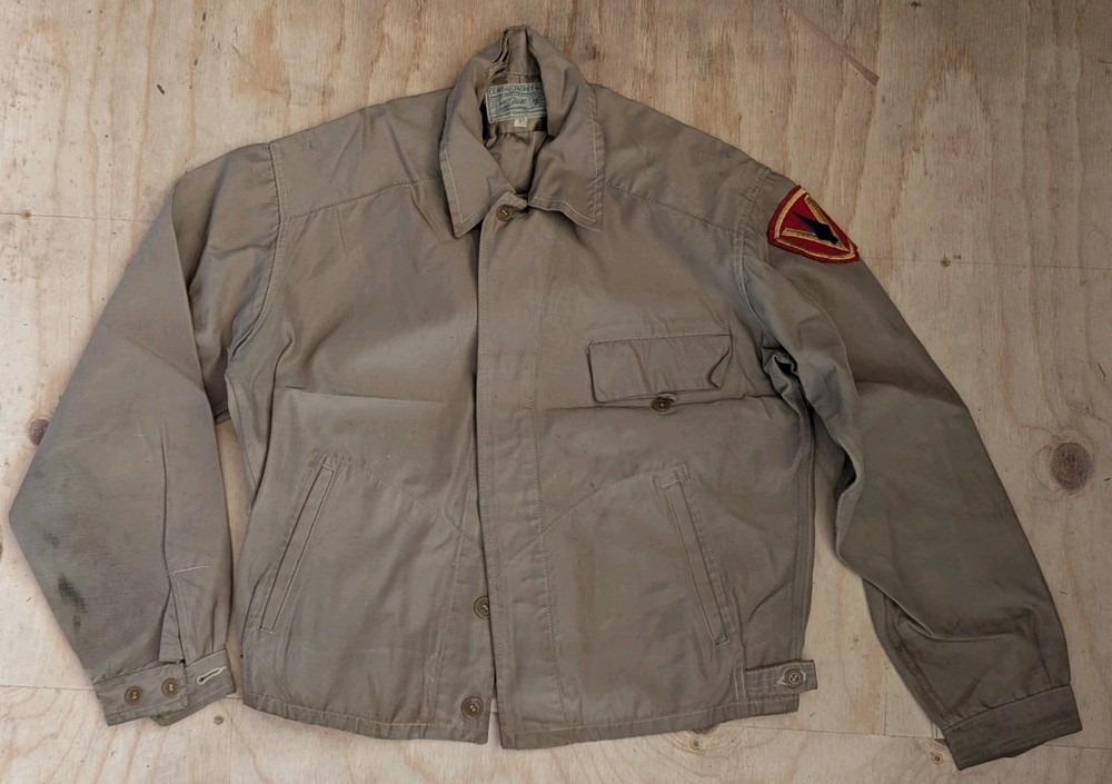 WW2 1940s Tan Combat Jacket W/ 5th Marine Patch