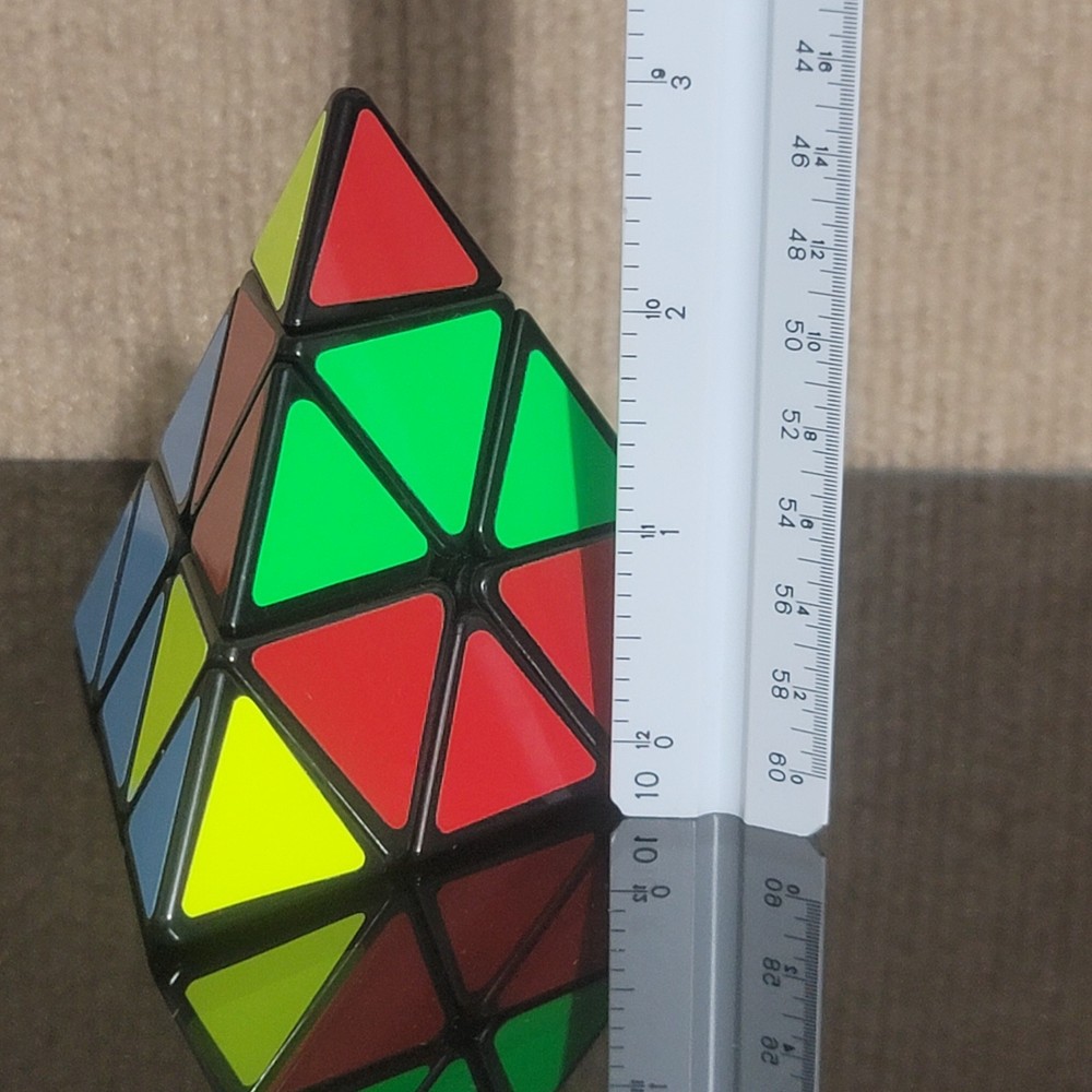 Pyramid Pyraminx Speed Cube Magic Twist 3D Puzzle Brain Teaser