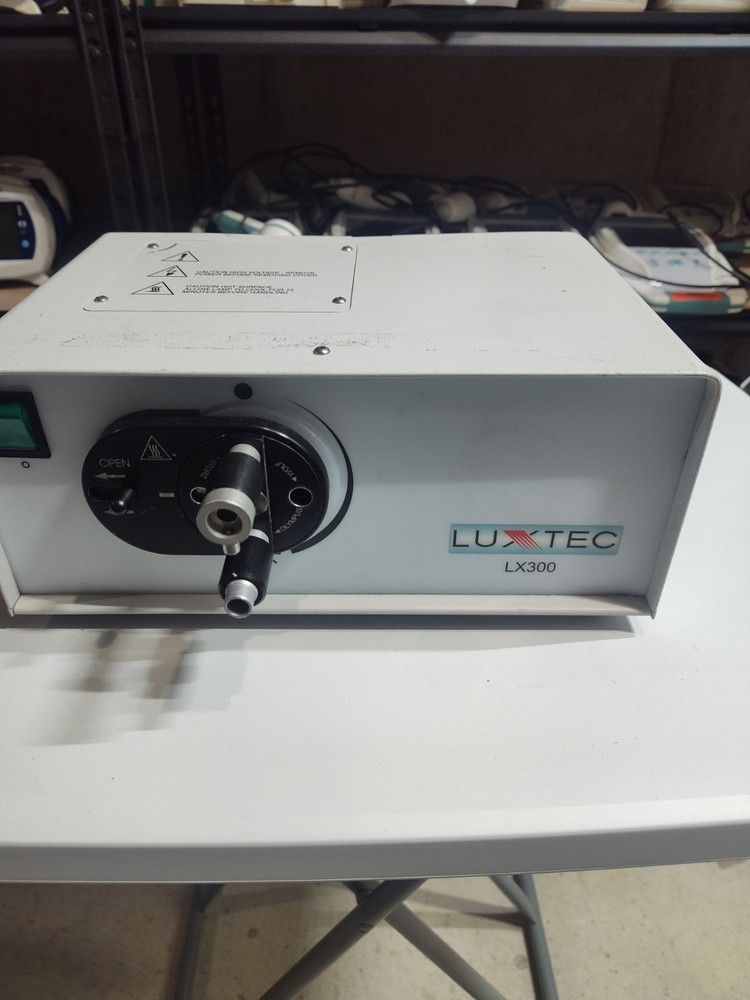 LUXTEC LX300 LIGHT SOURCE
