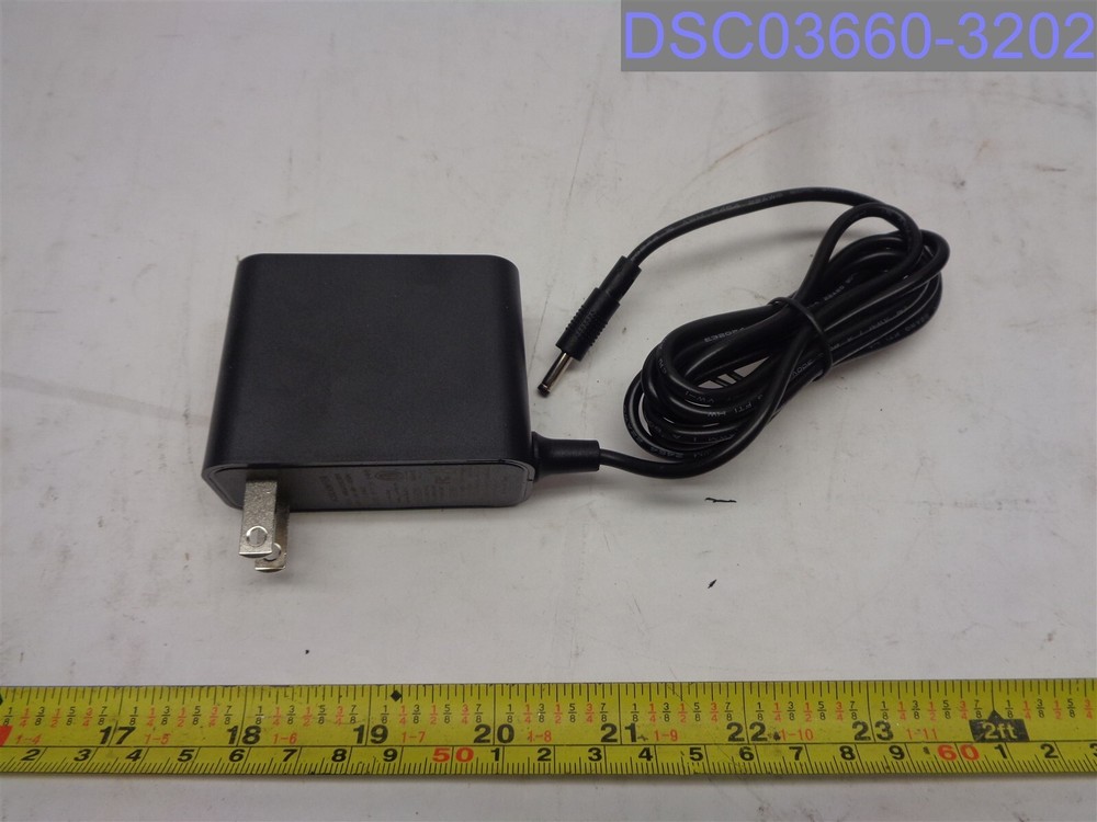 AC/DC Adapter Cord Model #AD036D190210UV Input 100V-240V