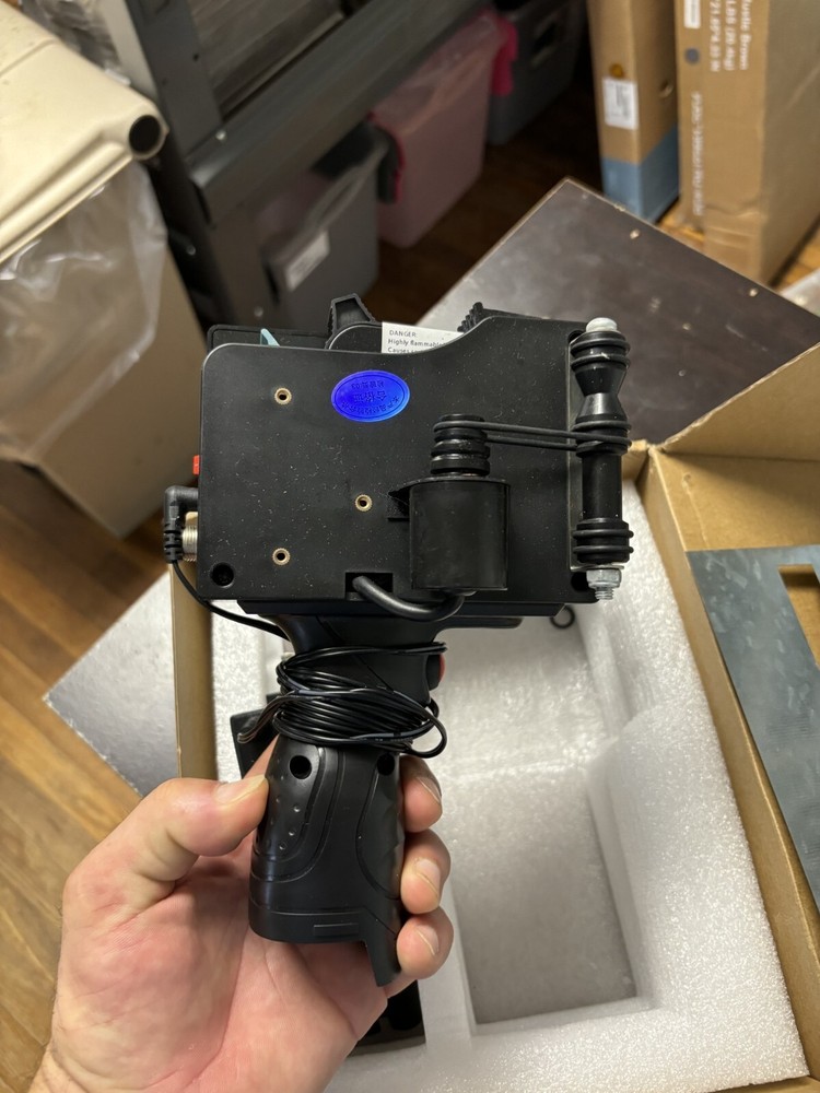 Handheld Inkjet Printer Touch Screen Dates Logo Laser Coder Label QR Bar Code mt