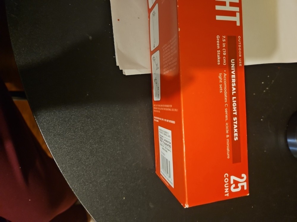 Living Solutions Universal Light Stakes 25 ct.