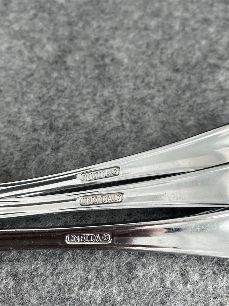 3 Oneida Stainless Countess Glossy Beaded Place Oval Soup Spoons Flatware