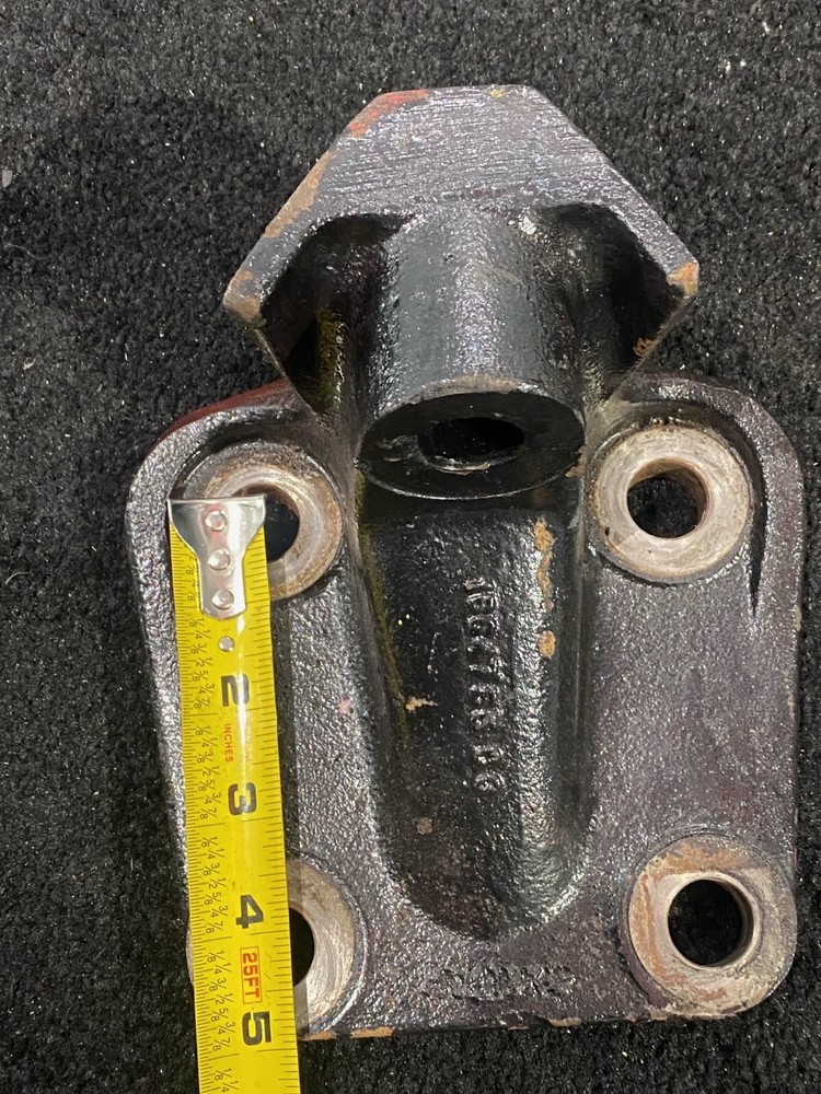 OEM Cummins ISX Diesel Engine Rear Engine Mount, 166475503