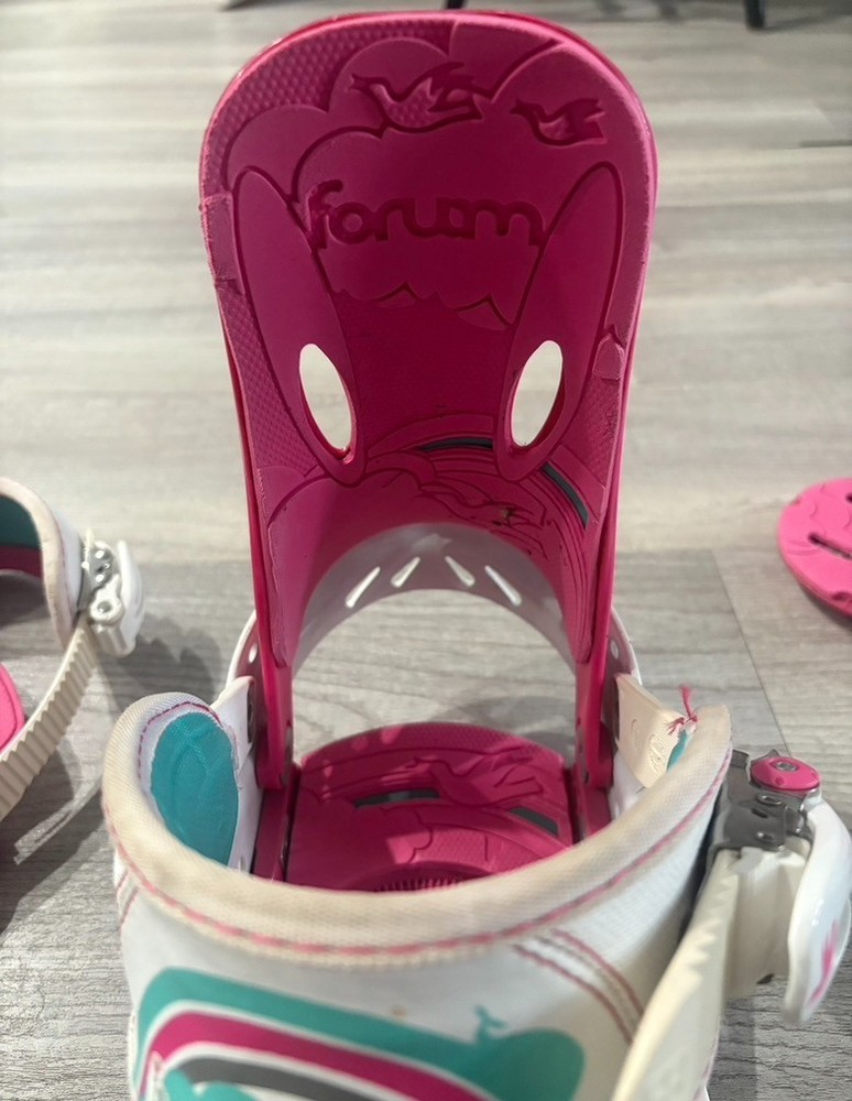 RARE Forum Women's Snowboard Bindings, Pink - Medium