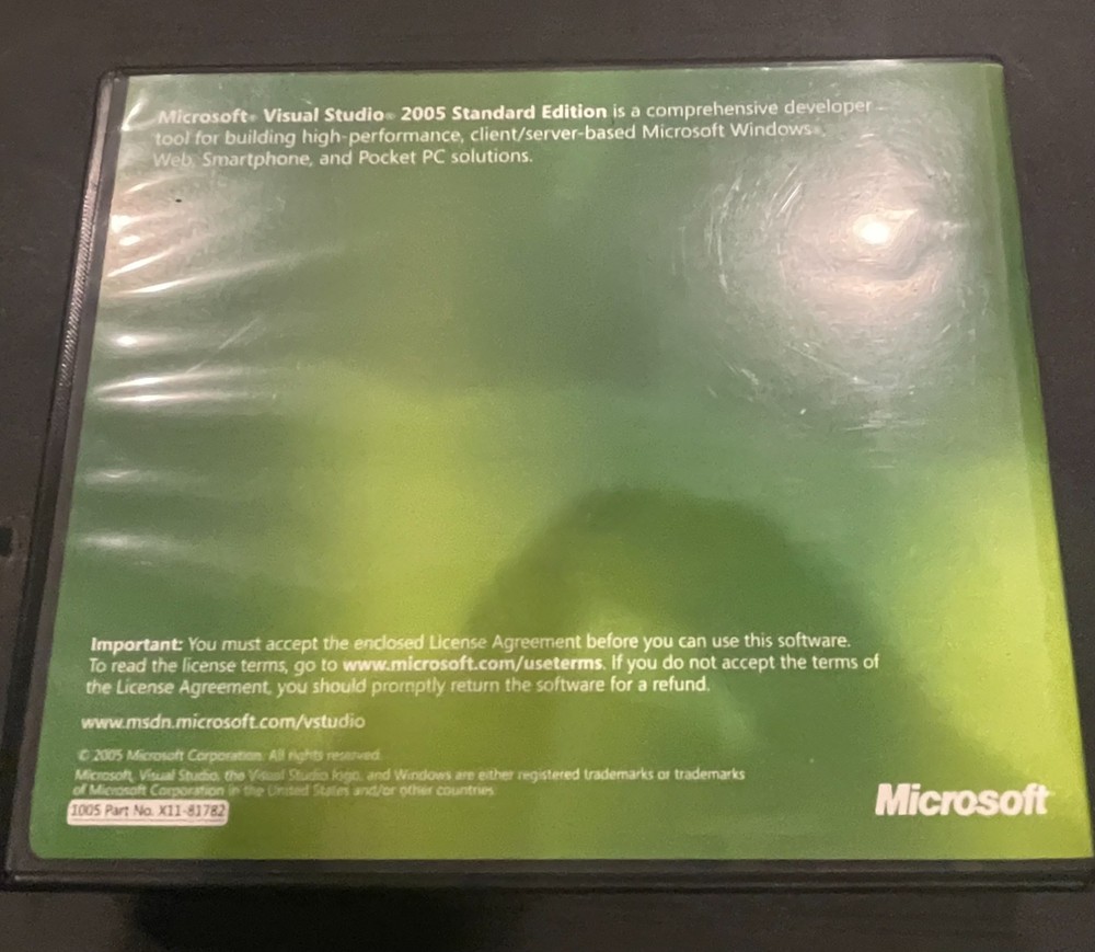 Microsoft Visual Studio Standard Edition 2005 Retail Box with Product Key