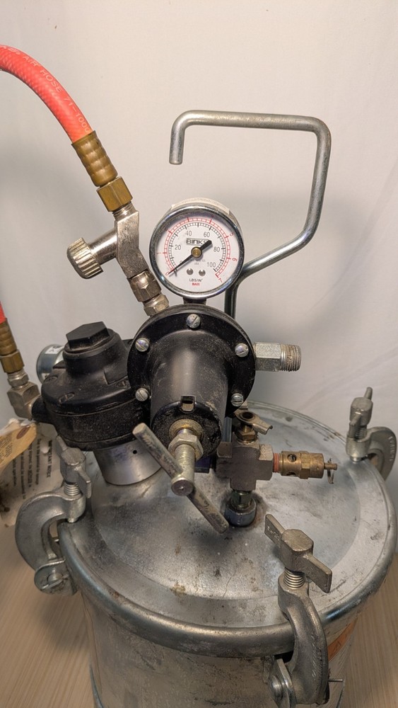 BINKS PAINT SPRAY PRESSURE POT TANK