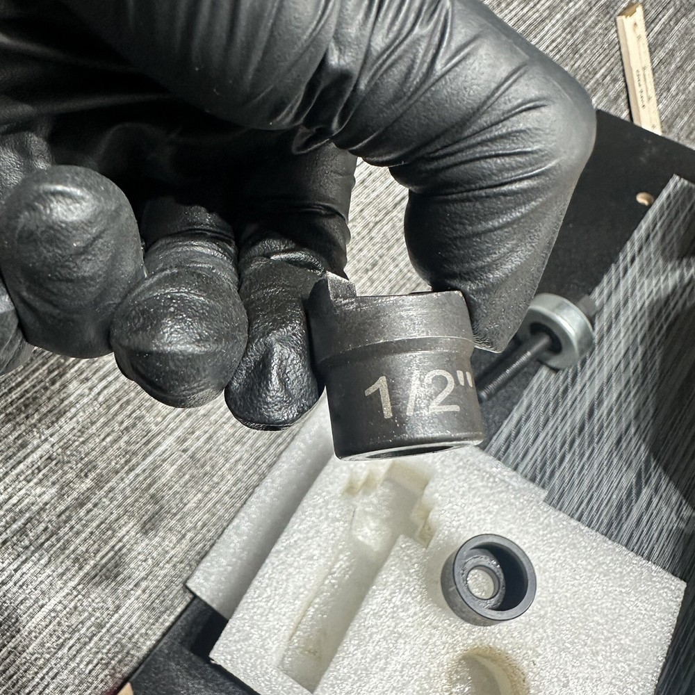 Utziko - 1/2" Conduit Hole Size Knockout Punch Unit - Draw Stud
