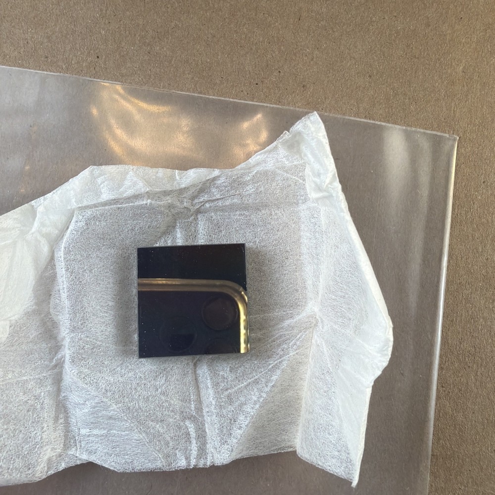 25mm x 25mm Reflective Diffraction Grating on Glass 6mm Thick Unmarked
