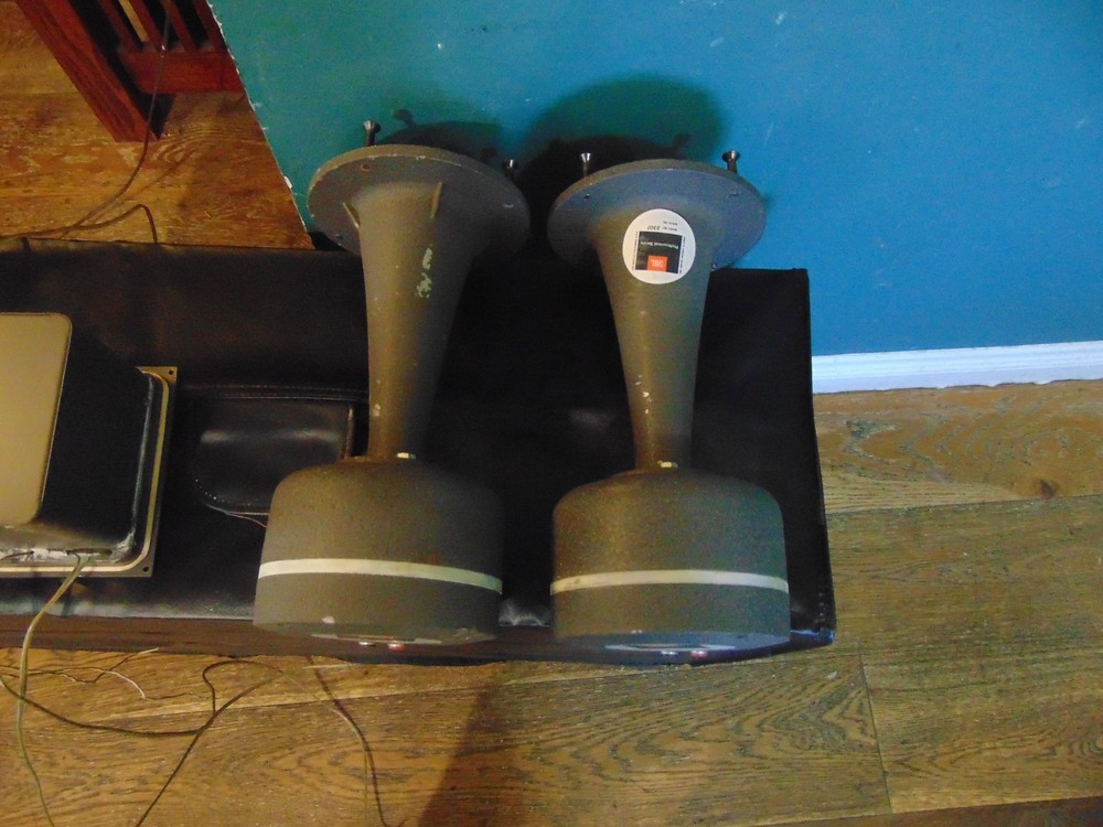 JBL HORNS AND CROSSOVERS
