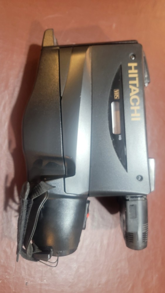 Vintage Hitachi 7400A Rapid Reflex Video Camcorder