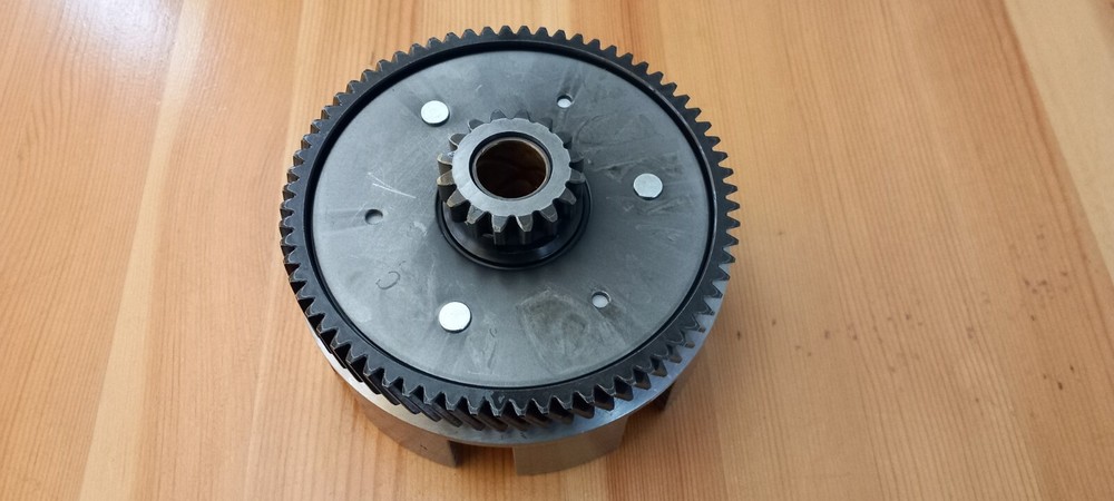 AJS JS 125 CLUTCH BASKET-DRIVEN GEAR