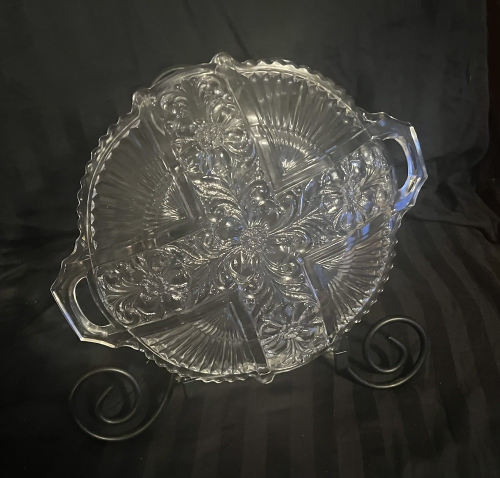 🥒Beautiful 2 Handle Clear Glass Dish🥕
