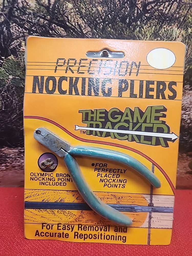 The Game Tracker Precision Nocking Pliers - Green