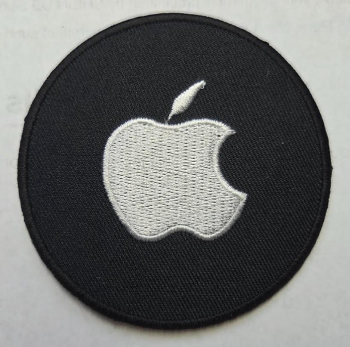 Apple (embroidered iron/sew on patch)