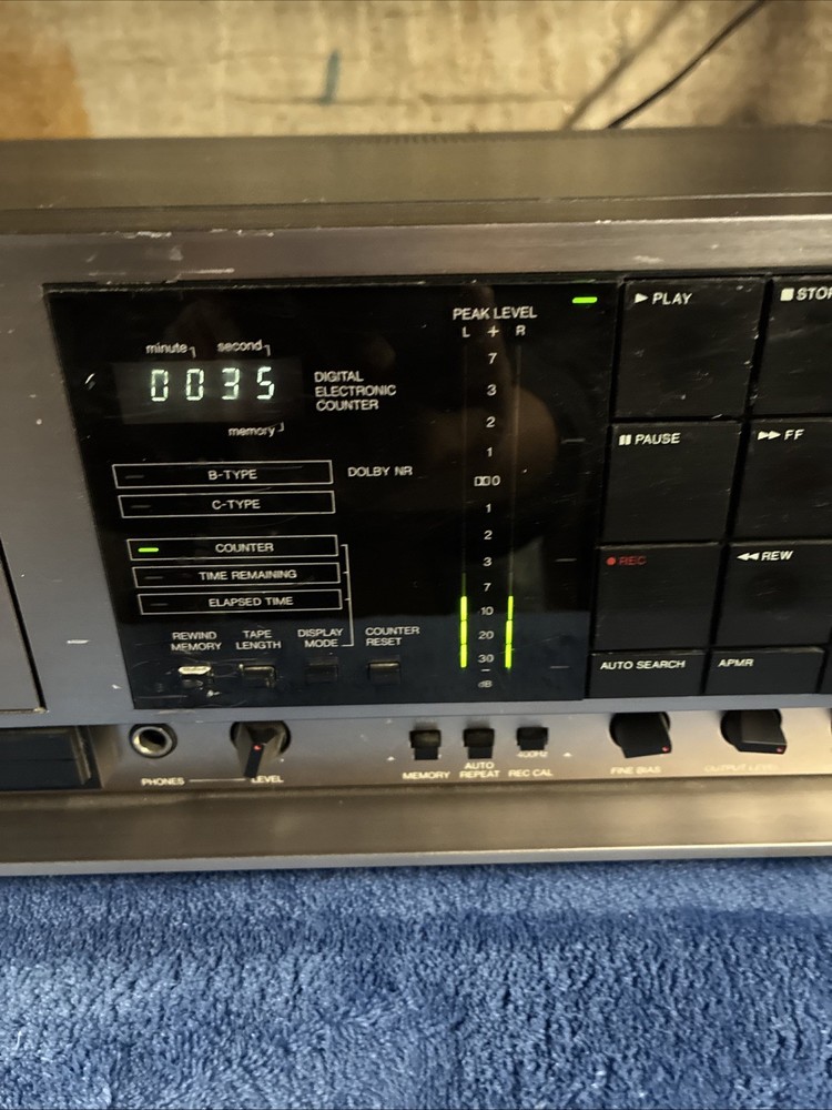 Kyocera D-811 Cassette Player/ Recorder