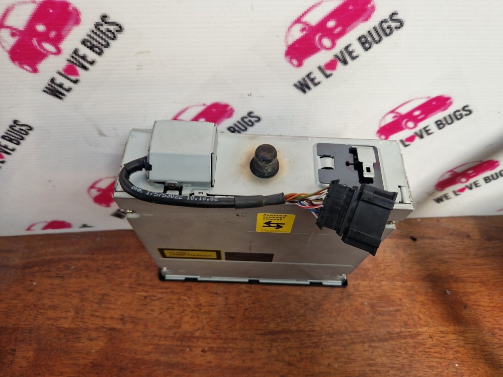 VW BEETLE CD CHANGER