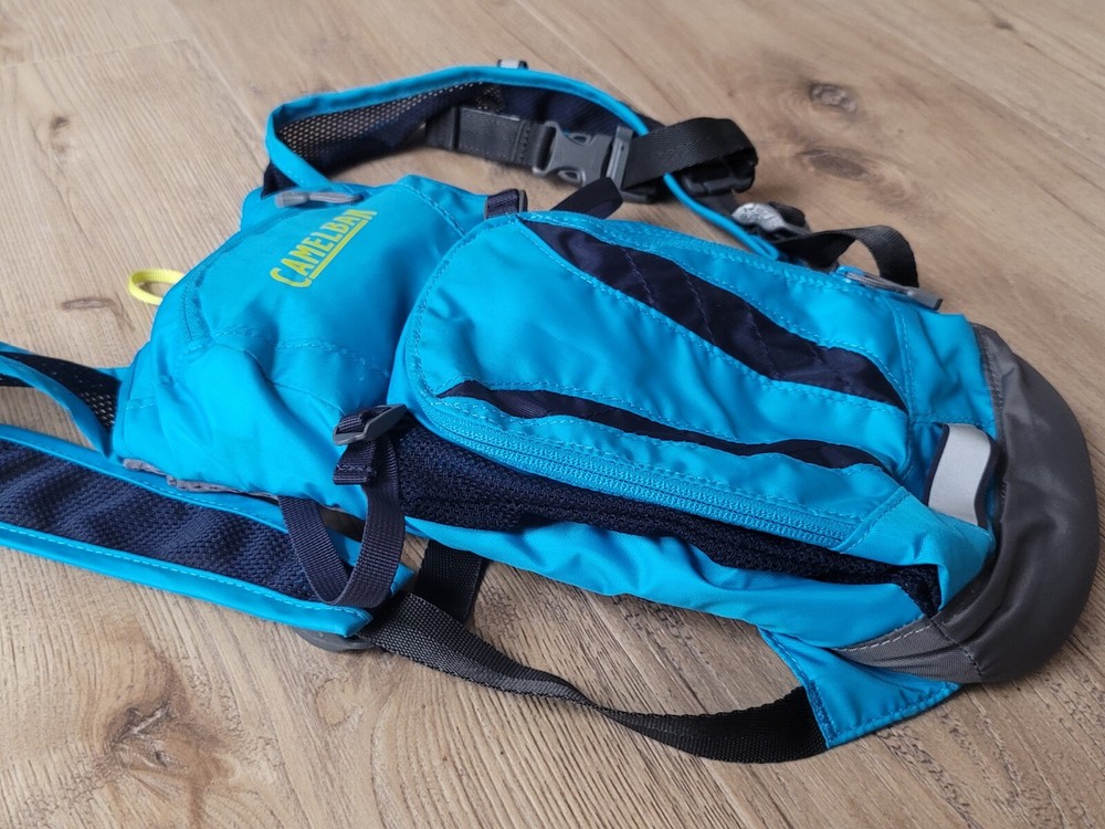 CamelBak Mini M.U.L.E. Kids Hydration Backpack 50 oz Atomic Blue NO Bladder