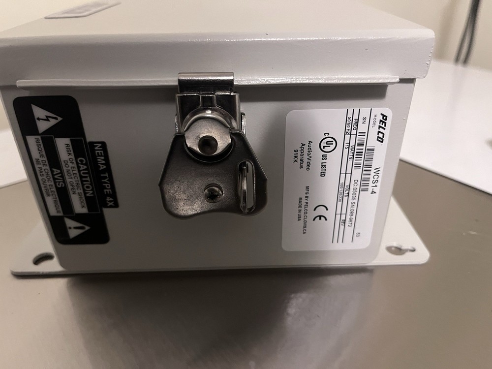 Pelco WCS1-4 Master Camera Power Supply (Damaged Box)