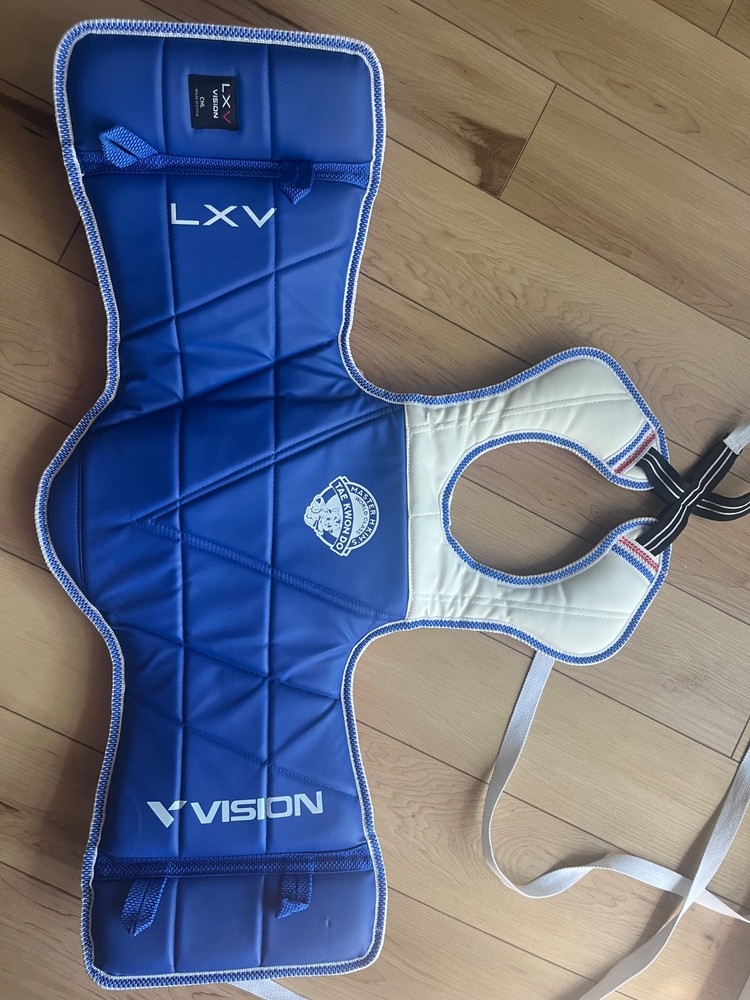 taekwondo solid reversible red/blue chest protector, Guard size 1