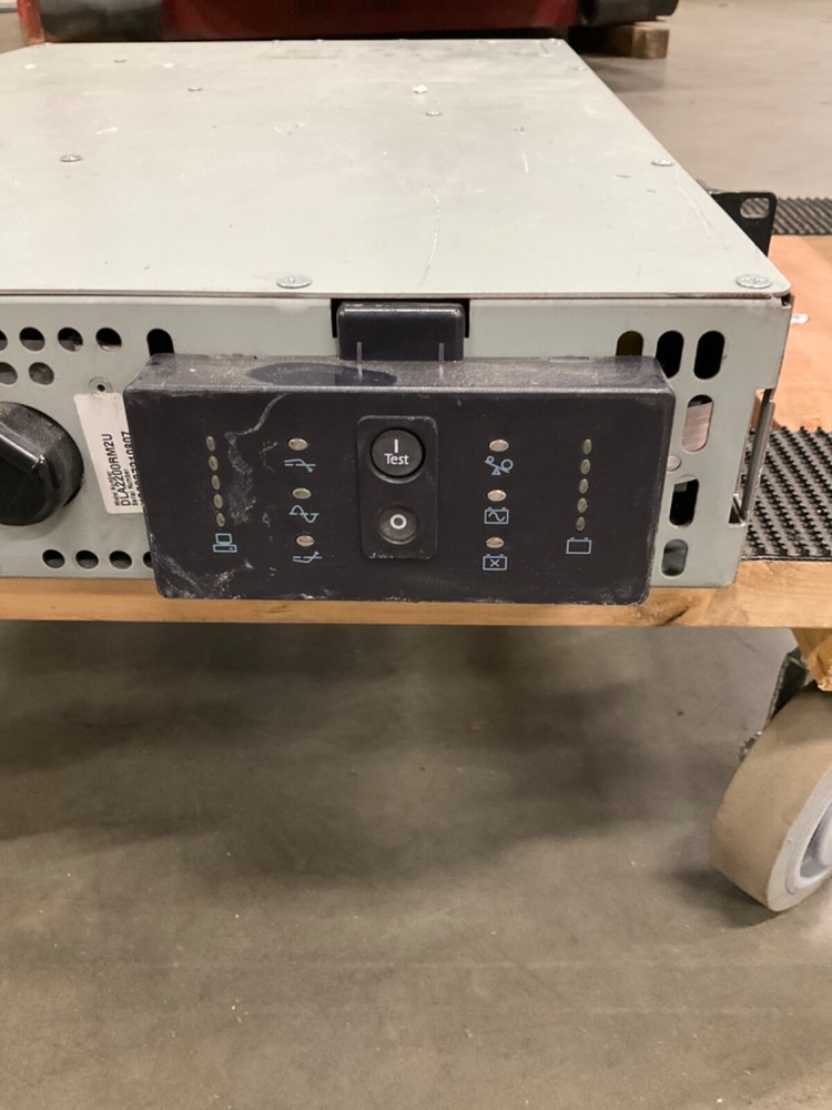 APC Smart-UPS (DLA2200RM2U)