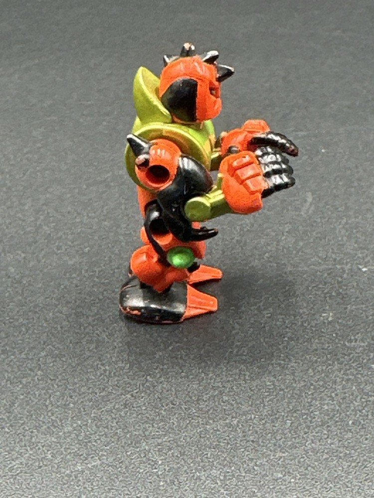 Z-Bots Nekor 1993 Micro Machines 2 Robot Figure