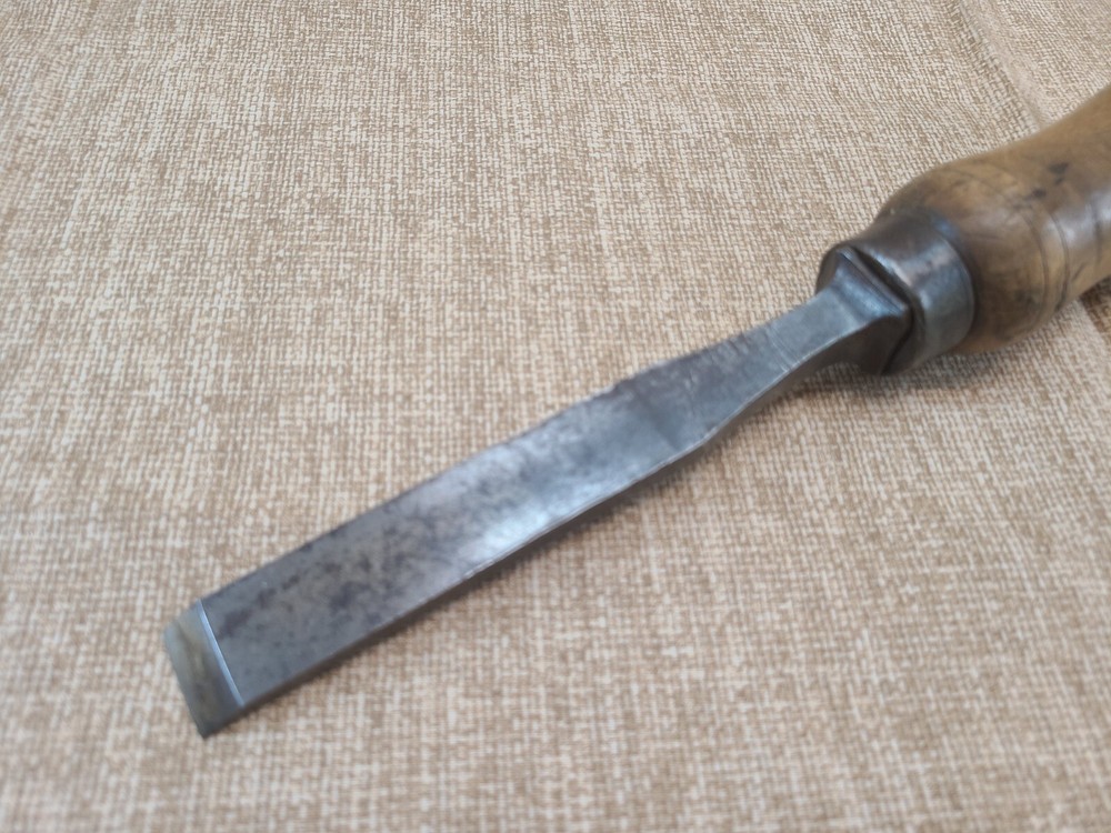 Vintage 7/8" Goldenberg Square Edge Tang Bench Chisel