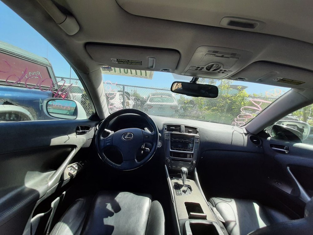 IS250 2008 High Mounted Stop Light 954939