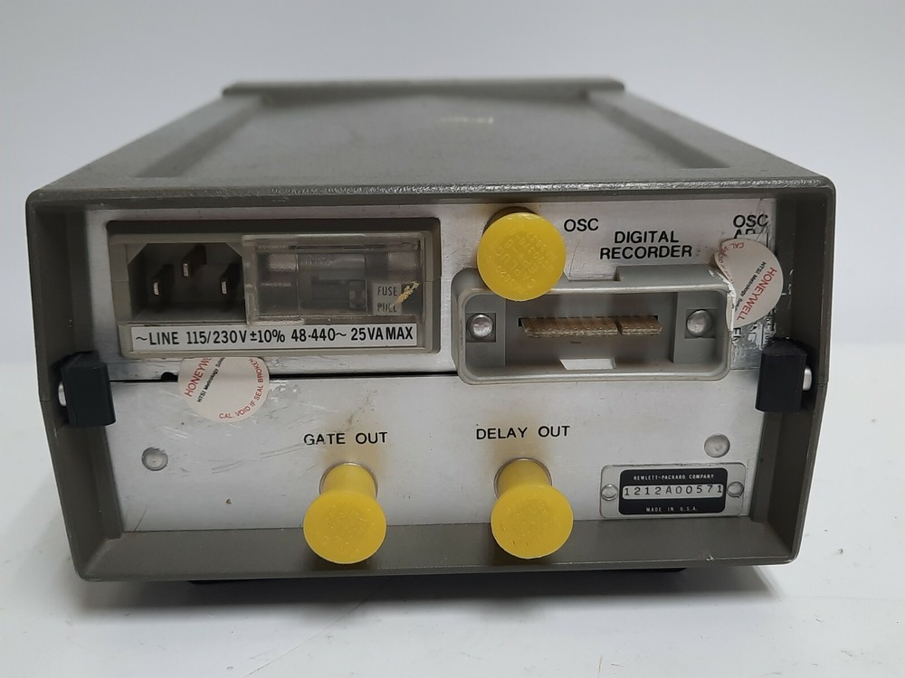 HEWLETT PACKARD 5300A MEAUSRING SYSTEM W/5304A TIMER COUNTER