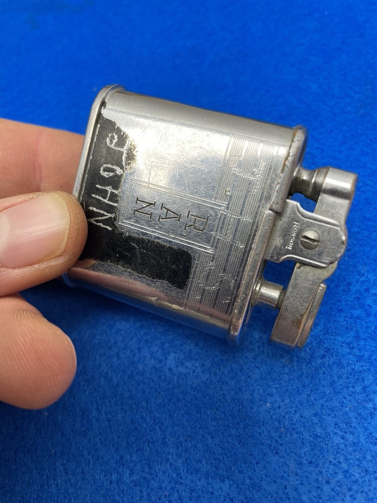 RONSON WHIRLWIND LIGHTER w/ ETCHINGS (PRO AND AMATUER)