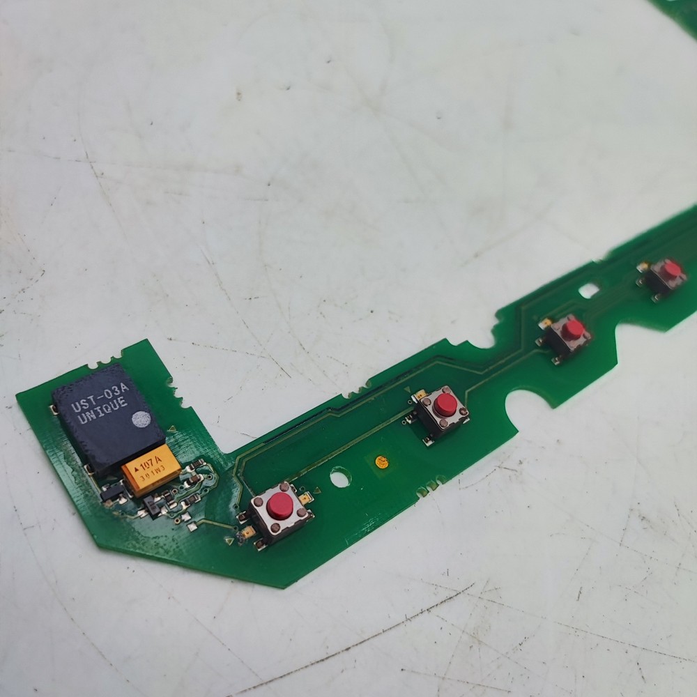 Raymarine c80 MFD Chartplotter Radar Keyboard 3015-287 PCB Issue F