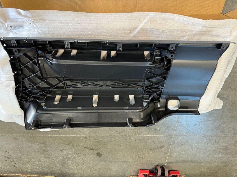 Front Step Fairing Side Panel Driver Left Side For Peterbilt 579 2023+