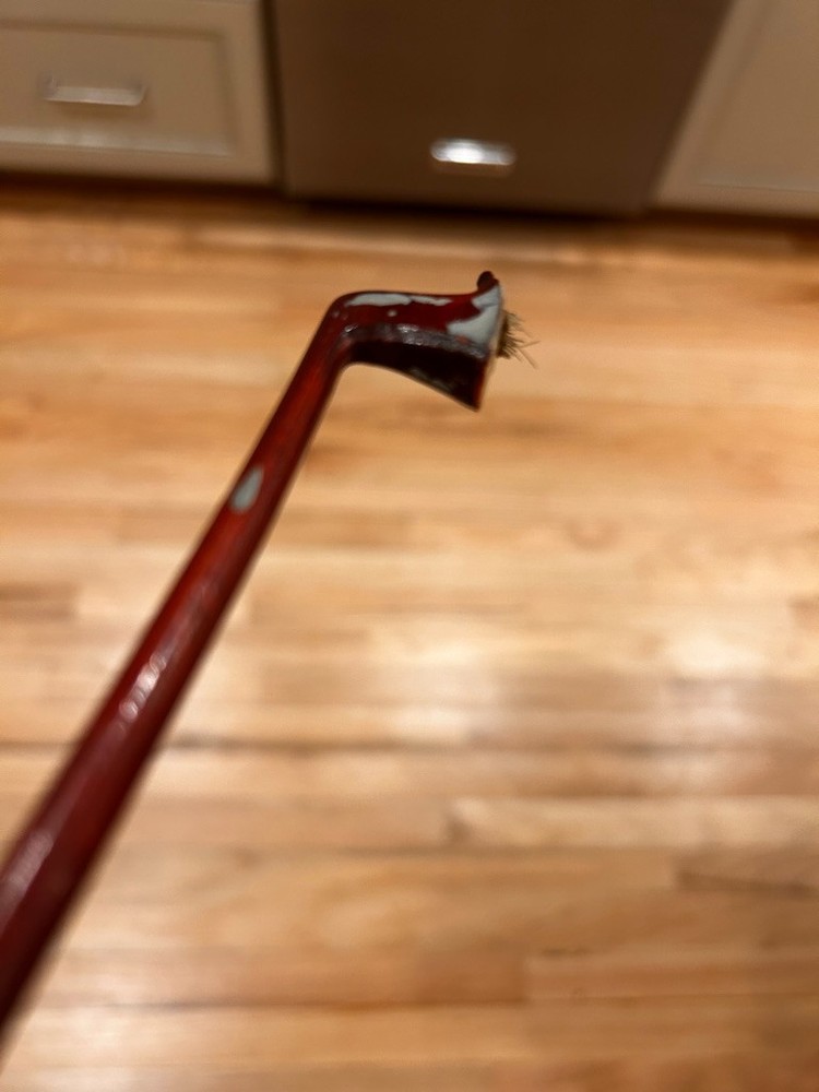 violin bow with mark