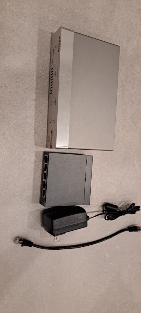 TASCAM VS-R265 4K UHD Video Streamer Encoder Decoder Recorder H.265 HEVC HDMI Po