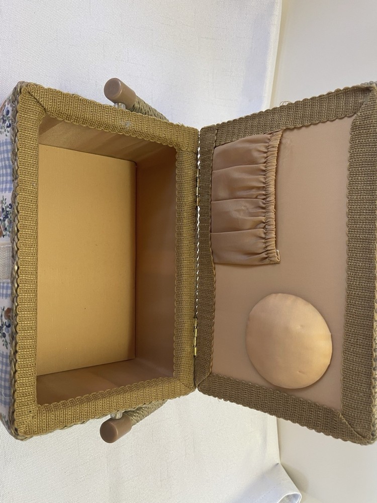 Padded Sewing Box With Plastic Tray. Hook and loop Closure Beautiful Condition