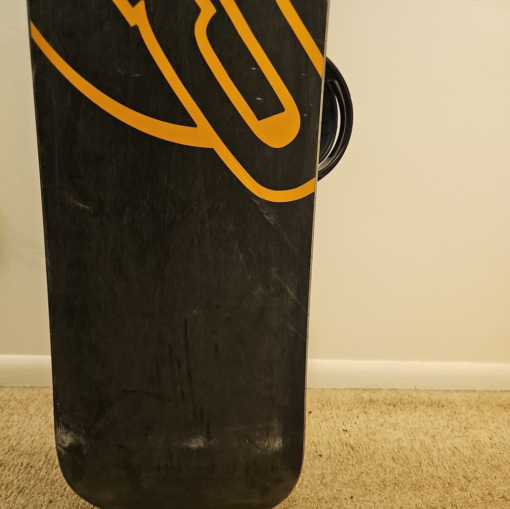 Never Summer Premier T5 Snowboard, Burton Syncro bindings