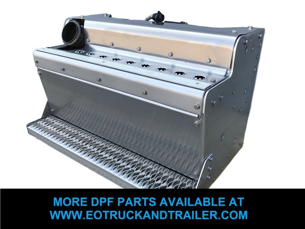 Peterbilt DPF Box Step Brackets - 567 579