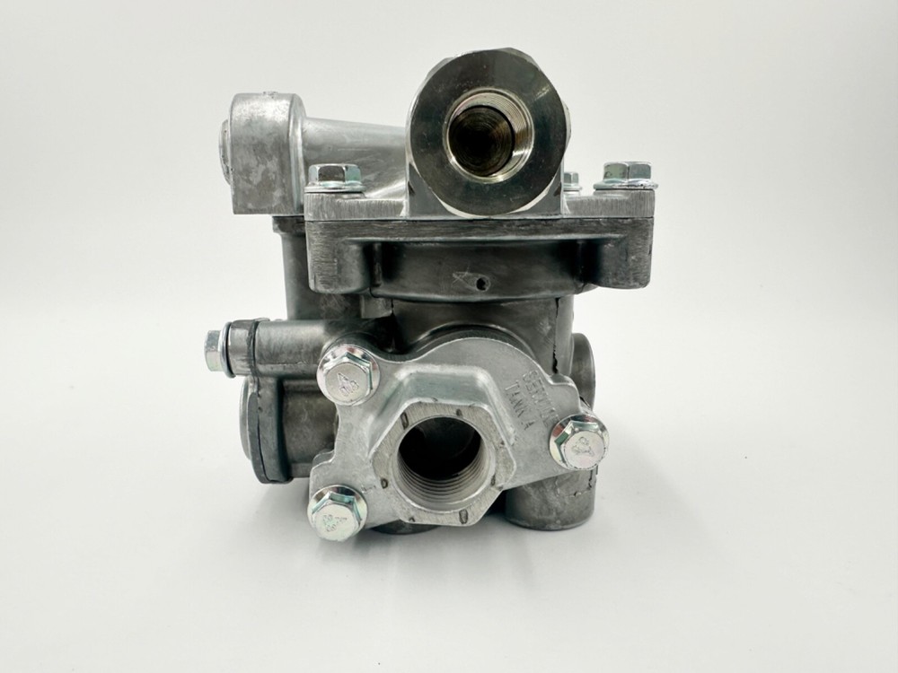 RT4 Multi-Function Trailer Spring Brake Valve - Automann KN26000