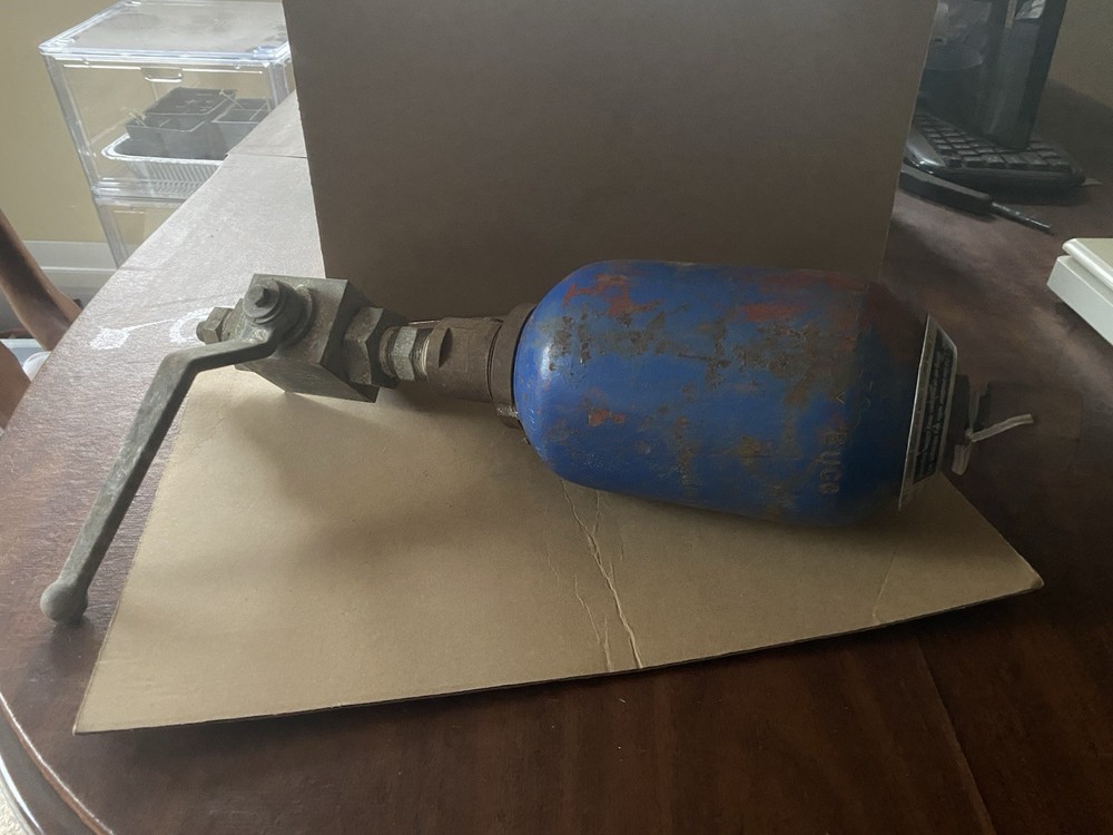 USED BOSCH BLADDER ACCUMULATOR With Valve