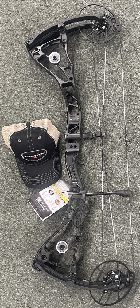 2025 Bowtech Core SS Compound Bow  R/H 60-70 Lbs  Black