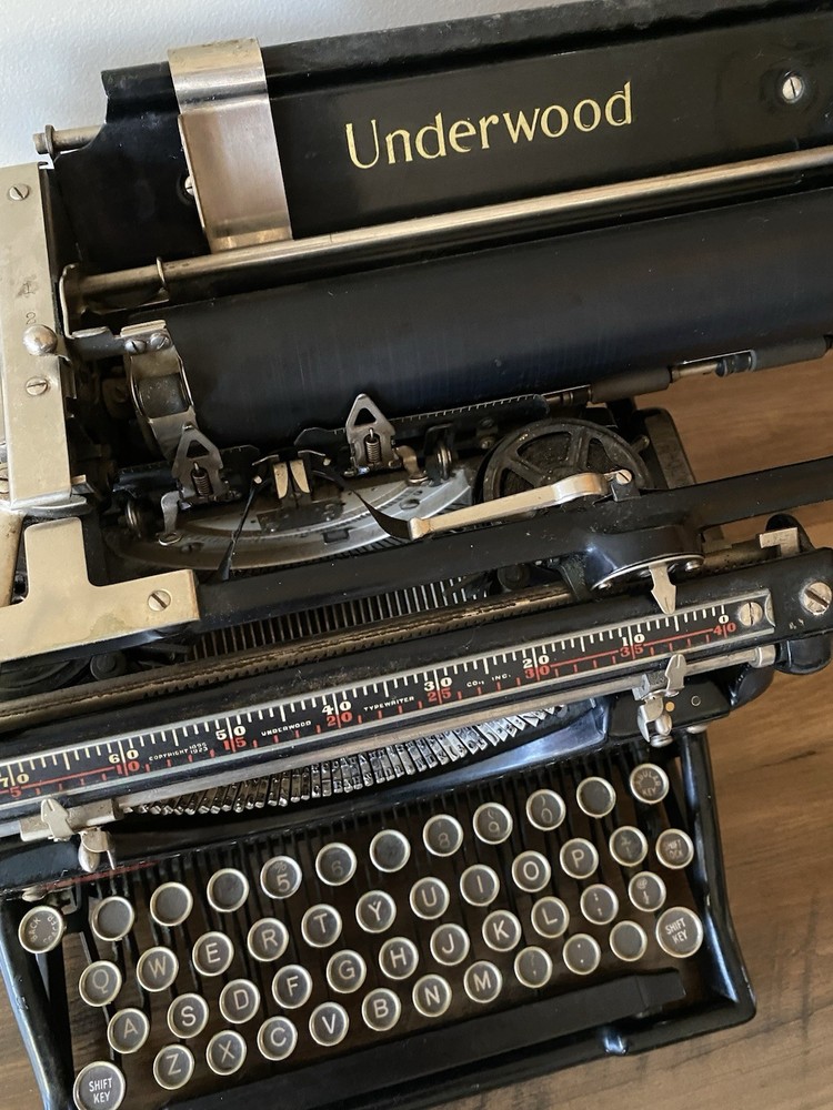 1930 Underwood Standard Typewriter No 5.