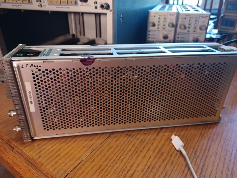 Tektronix 7D11 Digital Delay Plug-in Module - Tested for Power