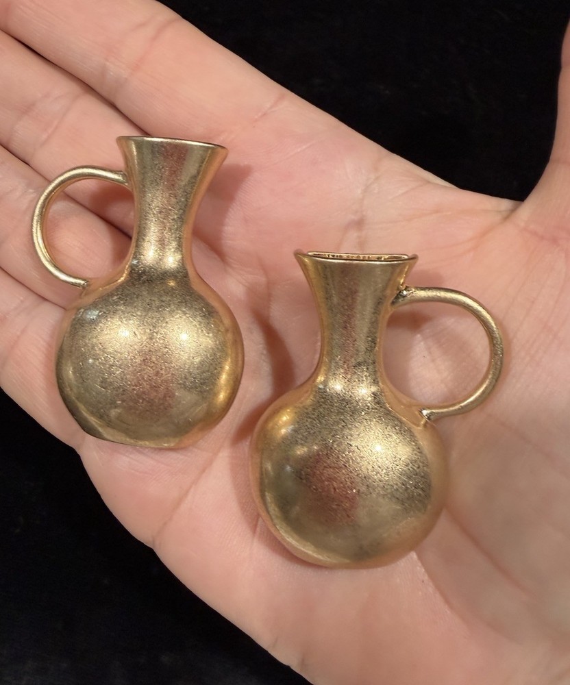 Large Brushed 3-D Goldtone Unsigned Vase Jug Shaped Post Earrings