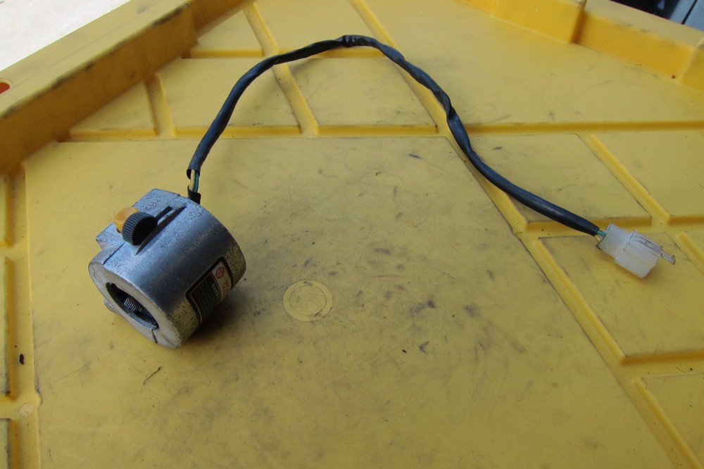 2009 PUMA 50 SCOOTER RIGHT HANDLEBAR SWITCH