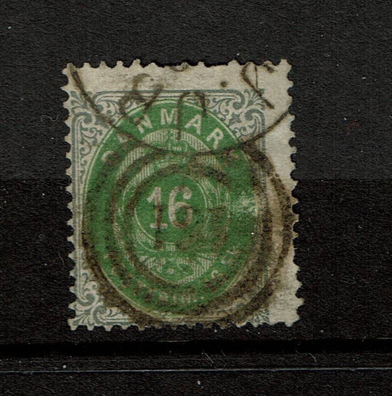 Denmark SC# 20 Used / Pulled Right Perf - S1737