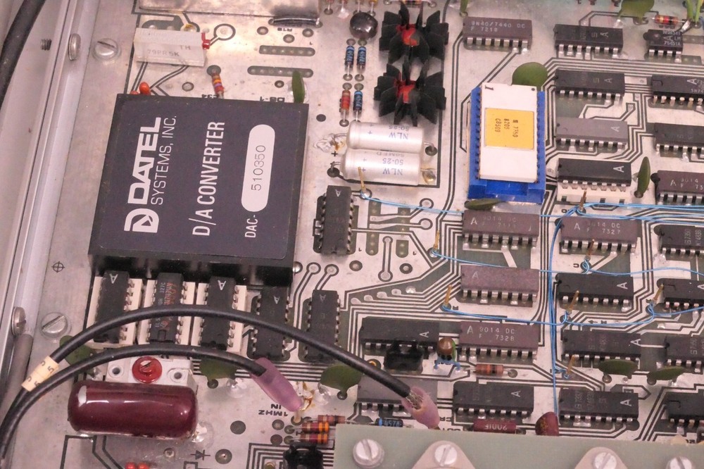 Rockland 5110 Remotely Programmable Frequency Synthesizer Working