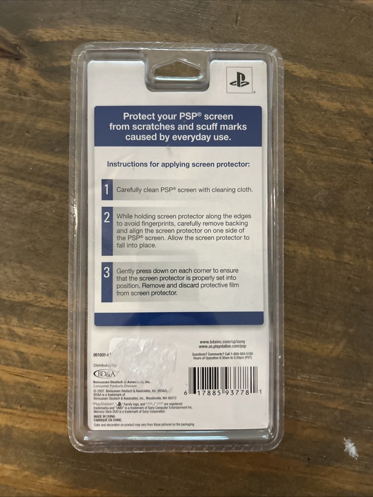PSP PLAYSTATION PORTABLE 2 PACK SCREEN PROTECTOR WITH CLOTH 2007