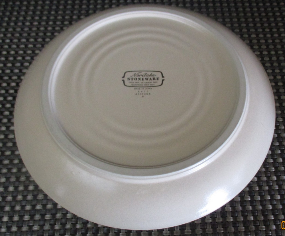 Noritake Stoneware, ARIZONA Dinner Plate(s); Several; Vibrant
