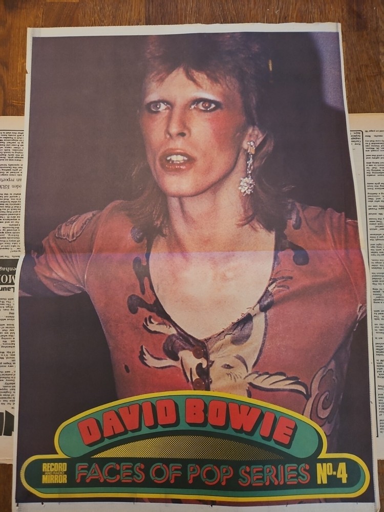 Record Mirror Newspaper October 27th 1973, David Bowie Poster